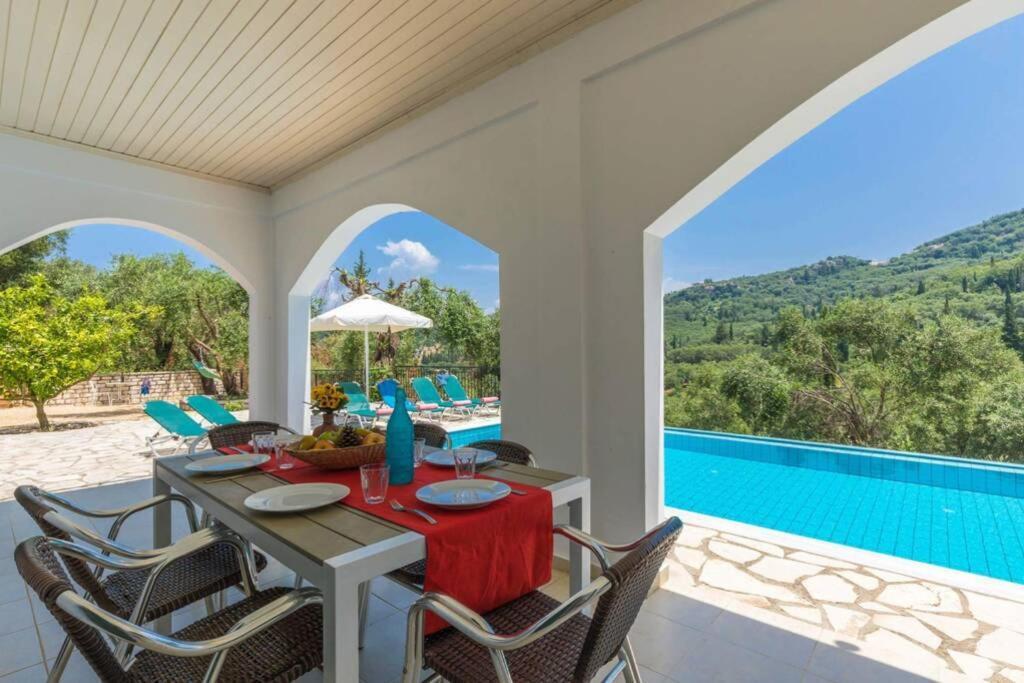 Villa Eleonas Strongyli  Exterior foto